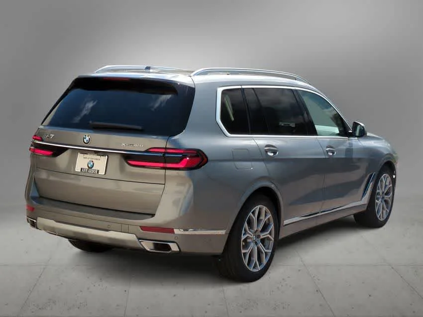 2026 BMW X7 40i - Photo 8