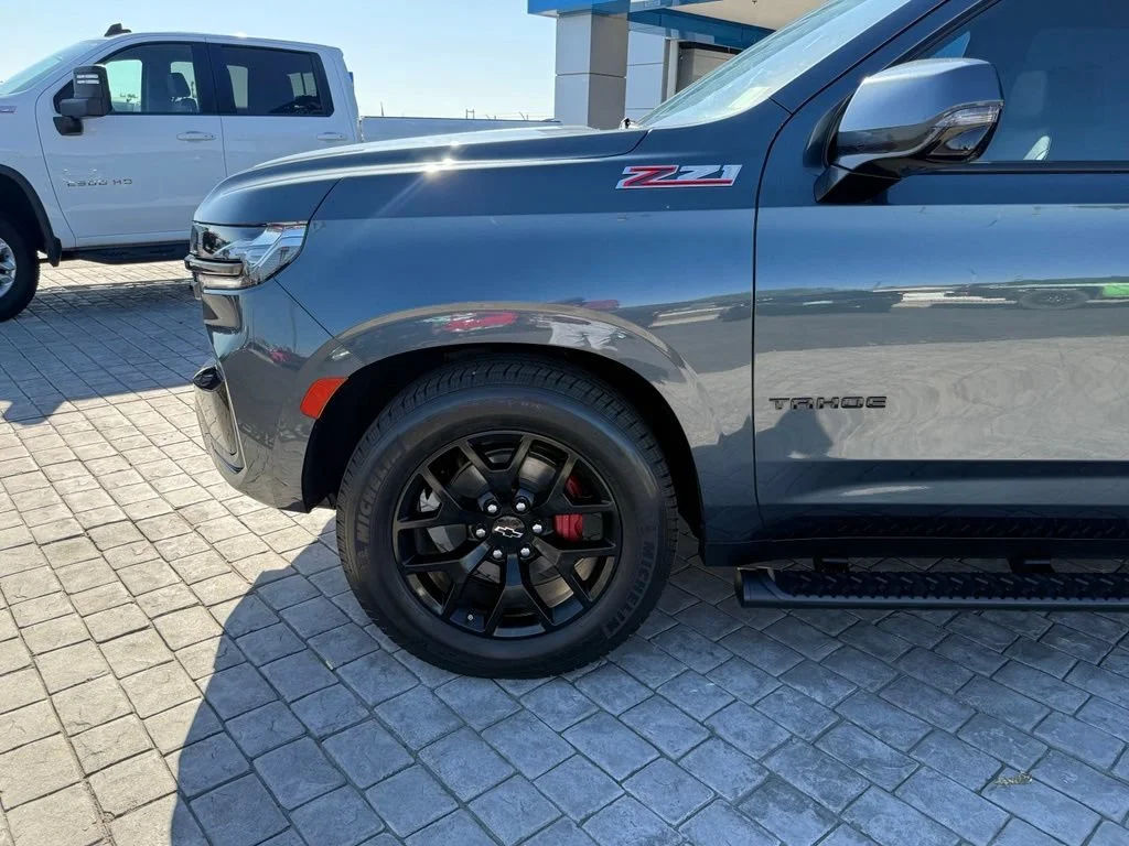 Used 2021 SHADOW GRAY METALLIC Chevrolet Z71 image 5