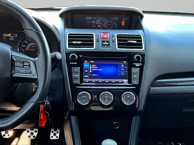 Used 2021 White Subaru Base image 9