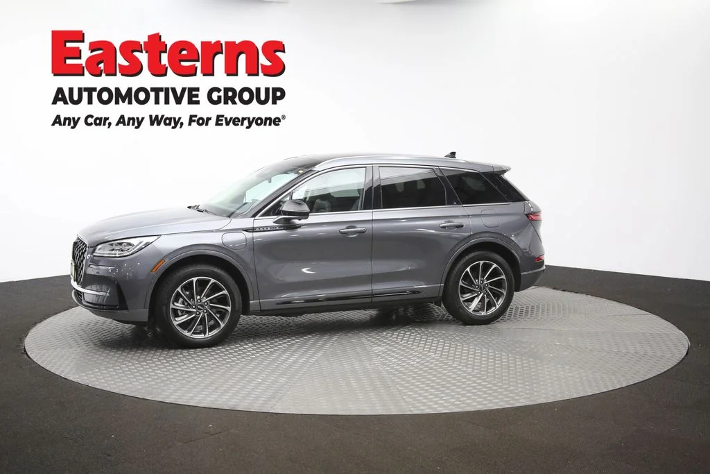 Used 2023 Gray Lincoln Grand Touring image 60