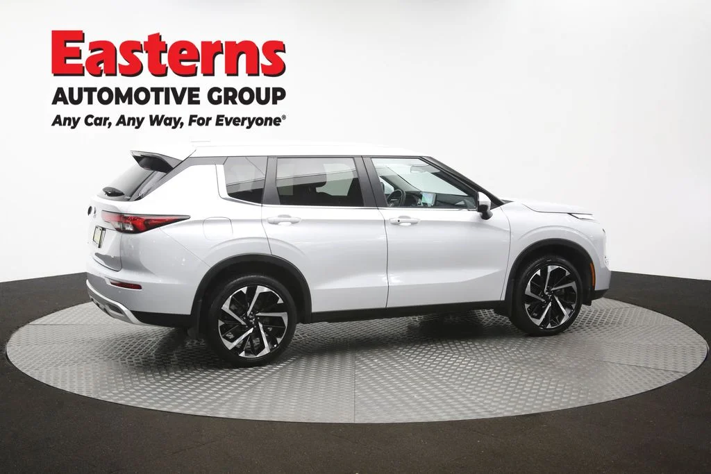Used 2024 White Mitsubishi SE image 42