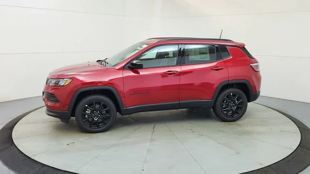 New 2026 Red Hot Pearl-Coat Exterior Paint Jeep Latitude image 5