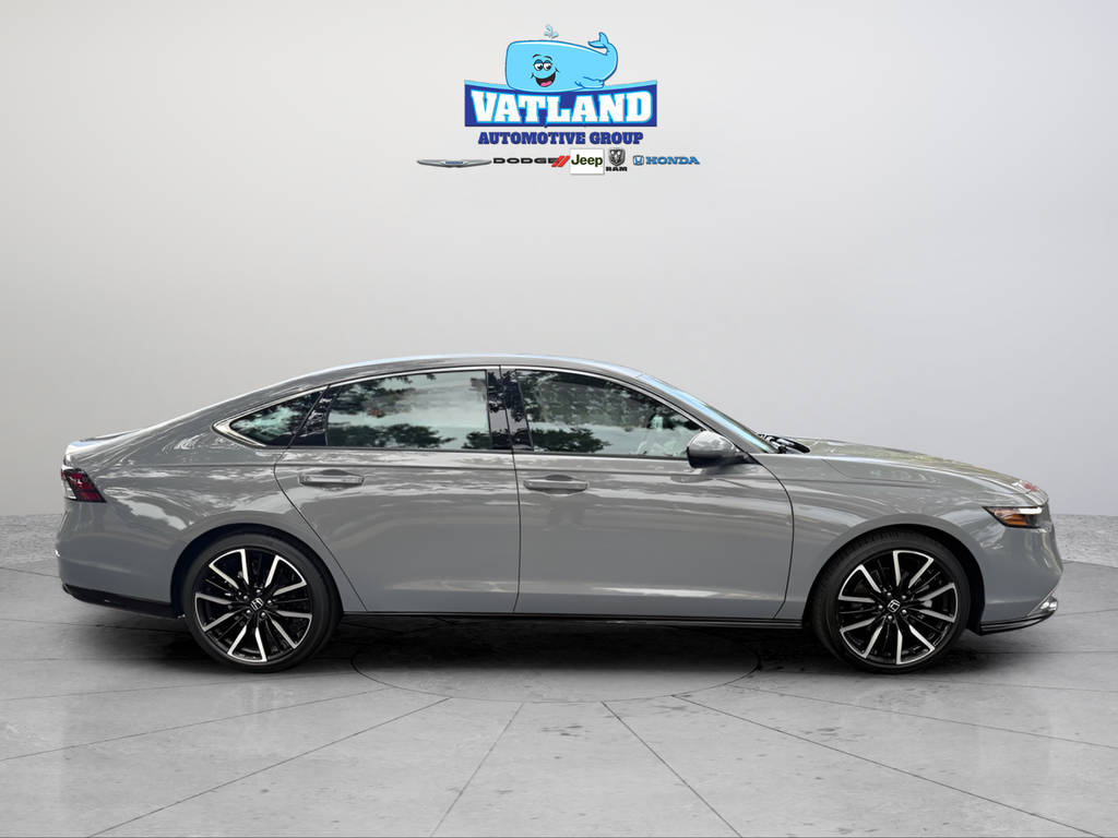 Used 2024 Gray Honda Touring image 6