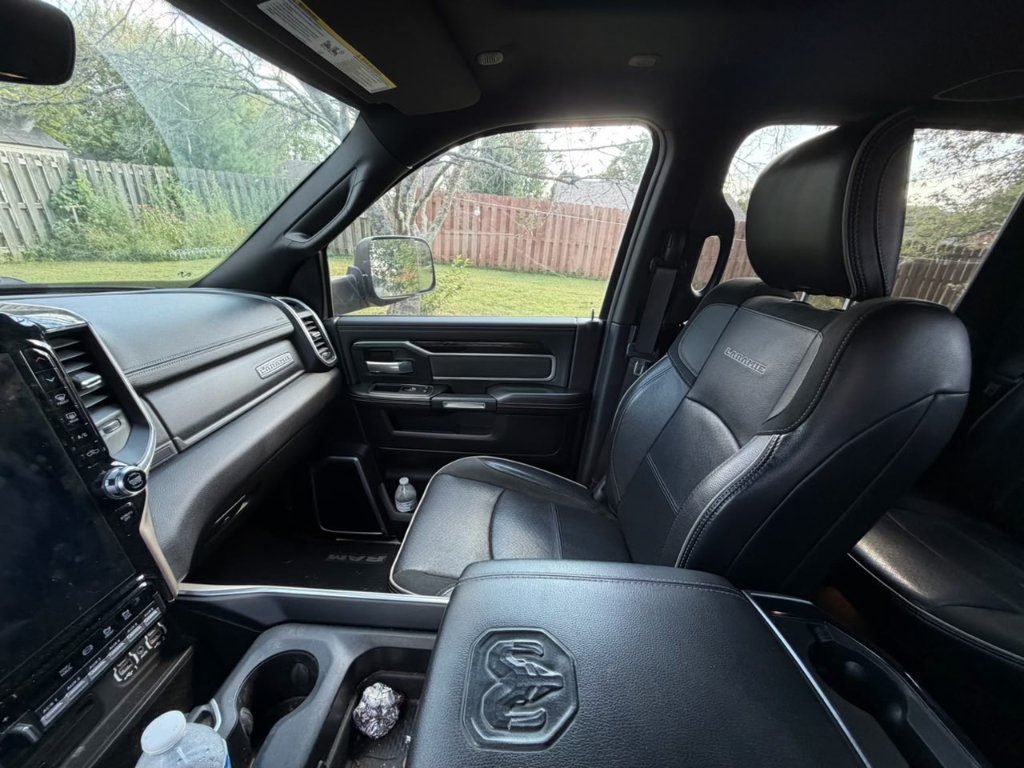 Used 2019 Diamond Black Crystal Pearlcoat Ram Laramie image 3