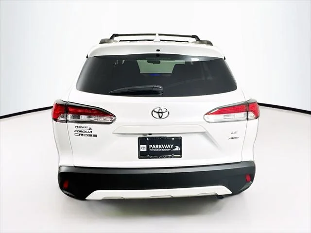 Certified Used 2024 WIND CHILL PEARL Toyota  image 6