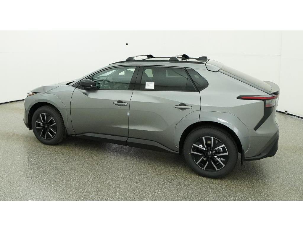 New 2026 Heavy Metal Toyota XLE image 4