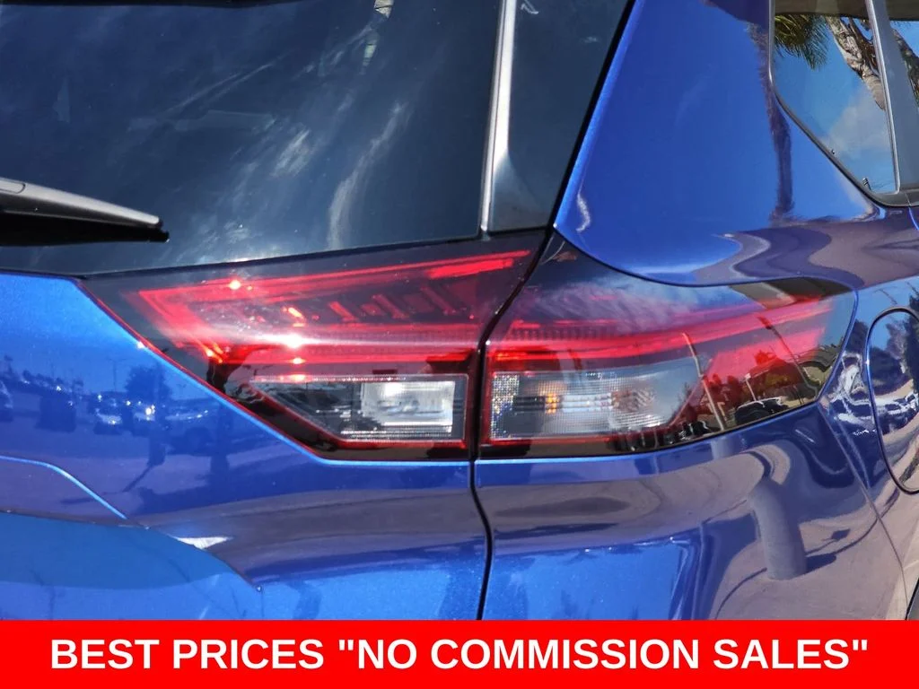 Used 2023 Blue Nissan SV image 38