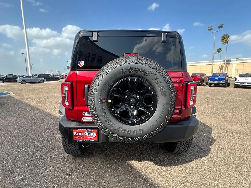 New 2026 Ruby Red Metallic Tinted Clearcoat Ford Outer Banks® image 6