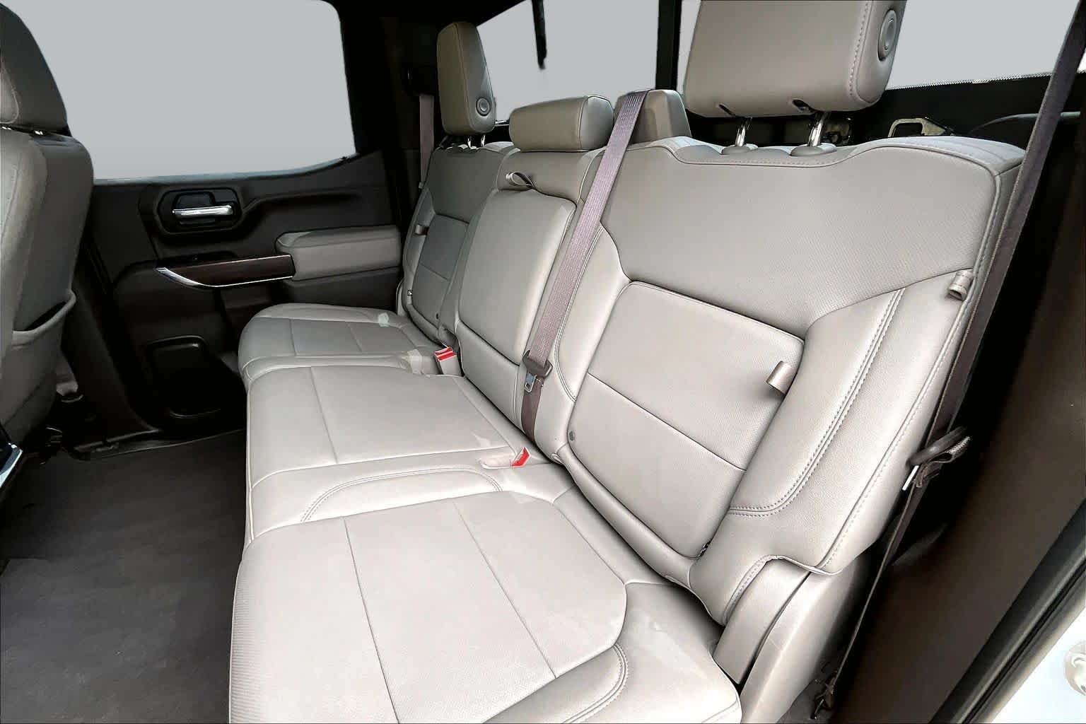 Used 2021 White Frost Tricoat GMC SLT image 22