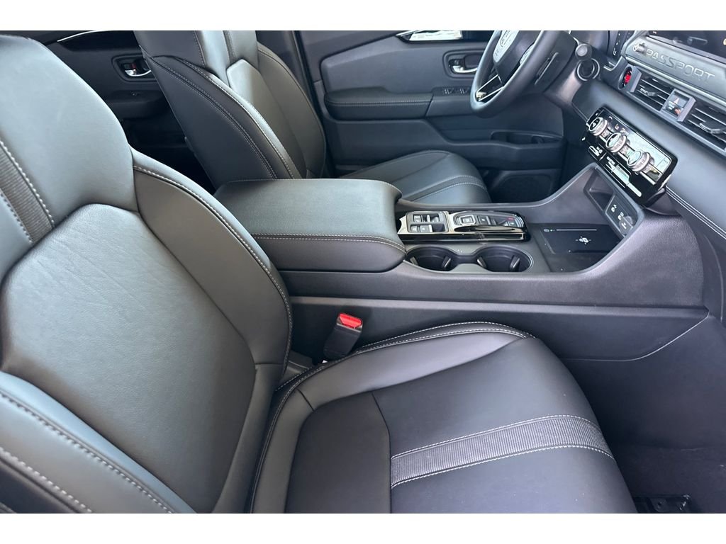 New 2026 Platinum White Pearl Honda RTL image 18