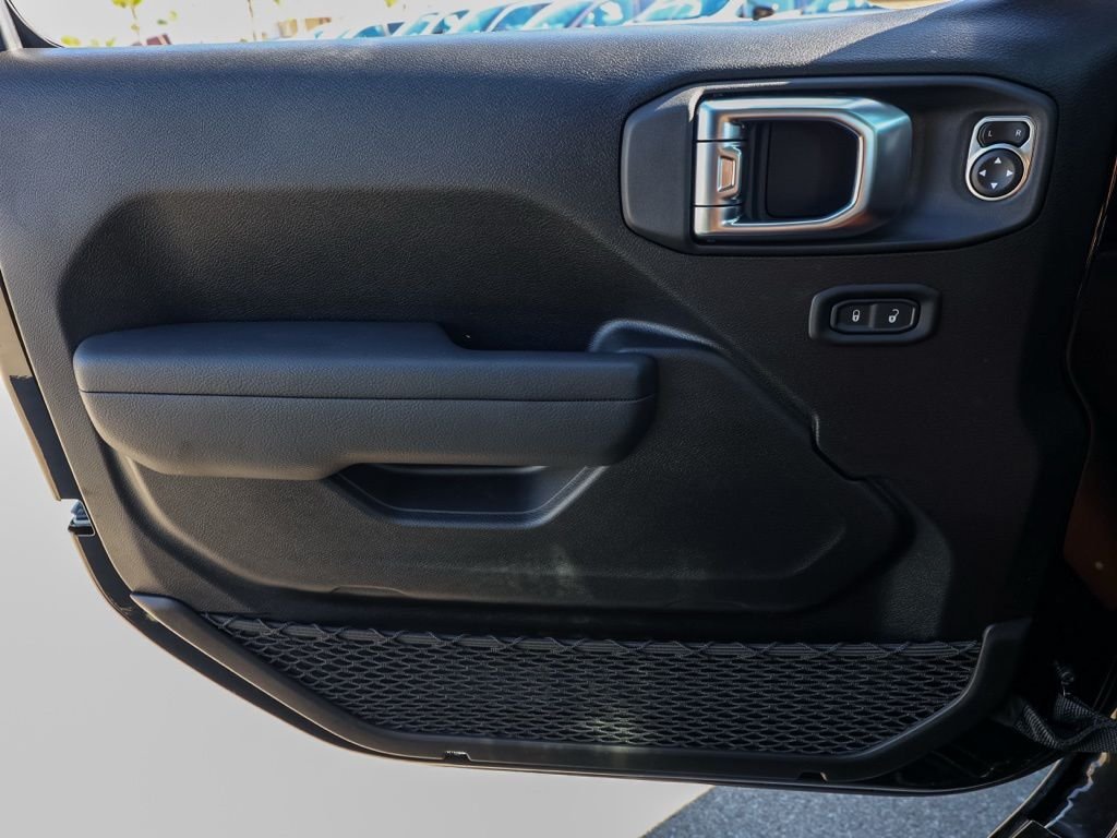 New 2026 Black Clear-Coat Exterior Paint Jeep Sport S image 22