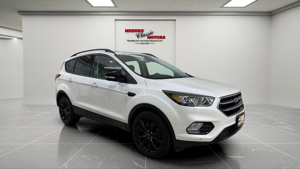 2019 Ford Escape Titanium 4WD's photo
