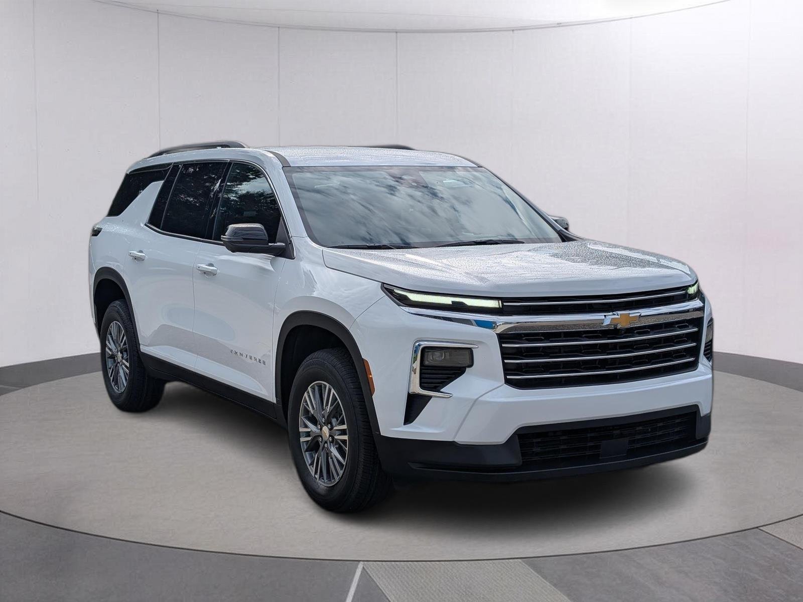 New 2027 Summit White Chevrolet LT image 7