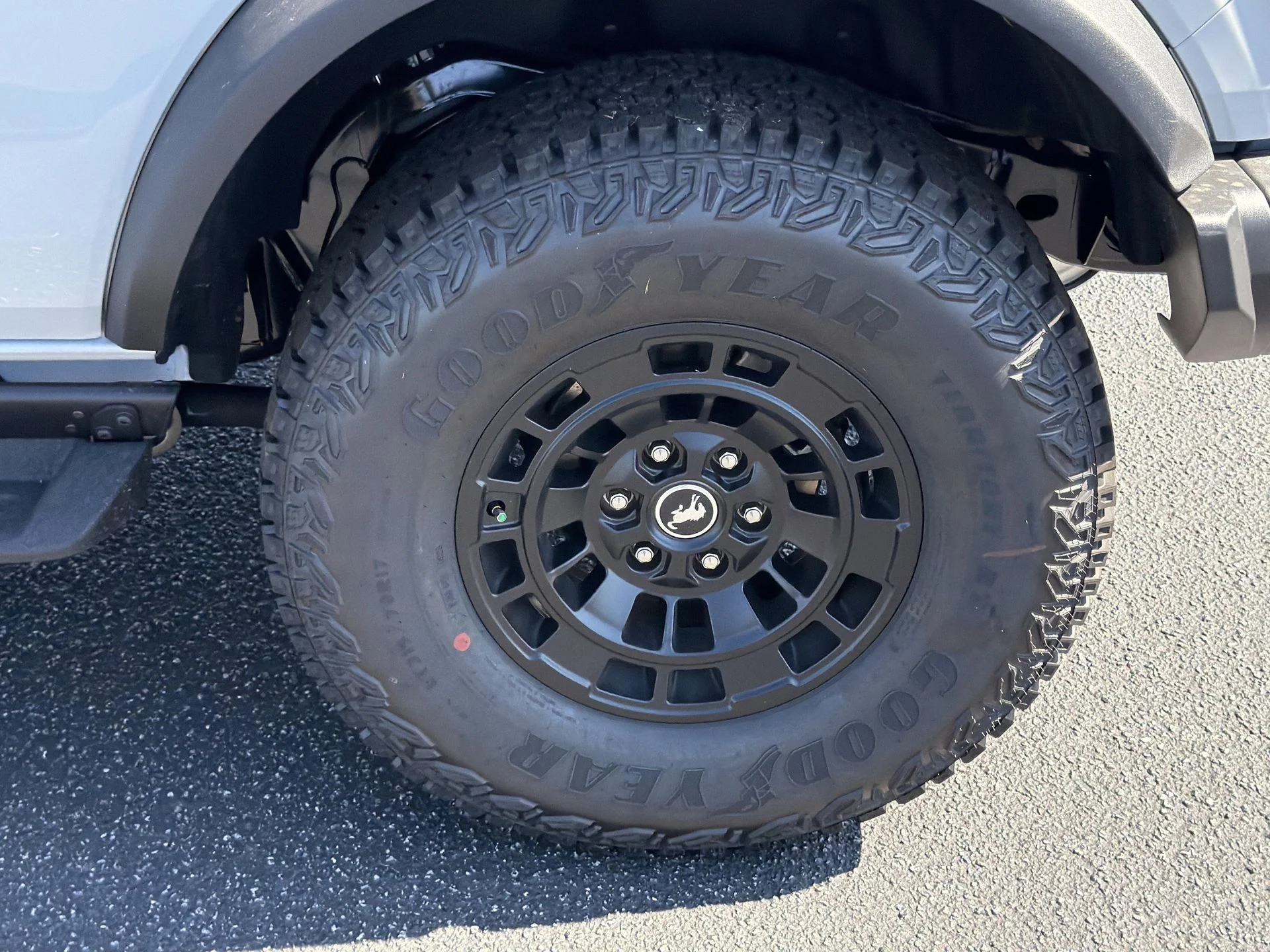 New 2026 Avalanche Gray Ford Badlands® image 31
