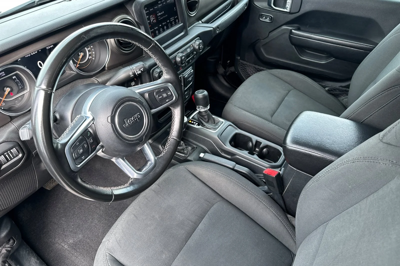 Used 2020 BLACK Jeep Sport S image 9