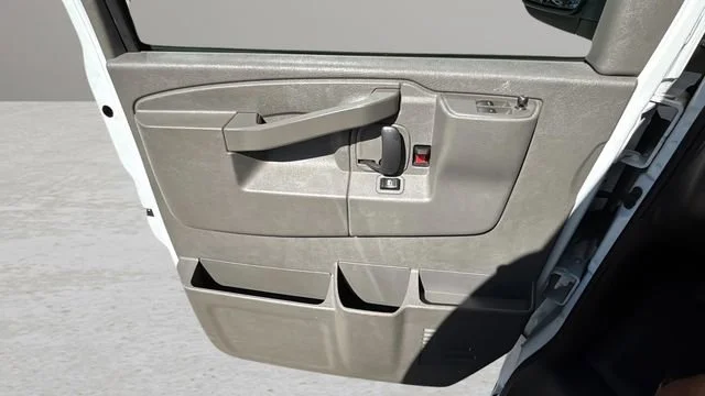 Used 2024 Summit White GMC Work Van image 17