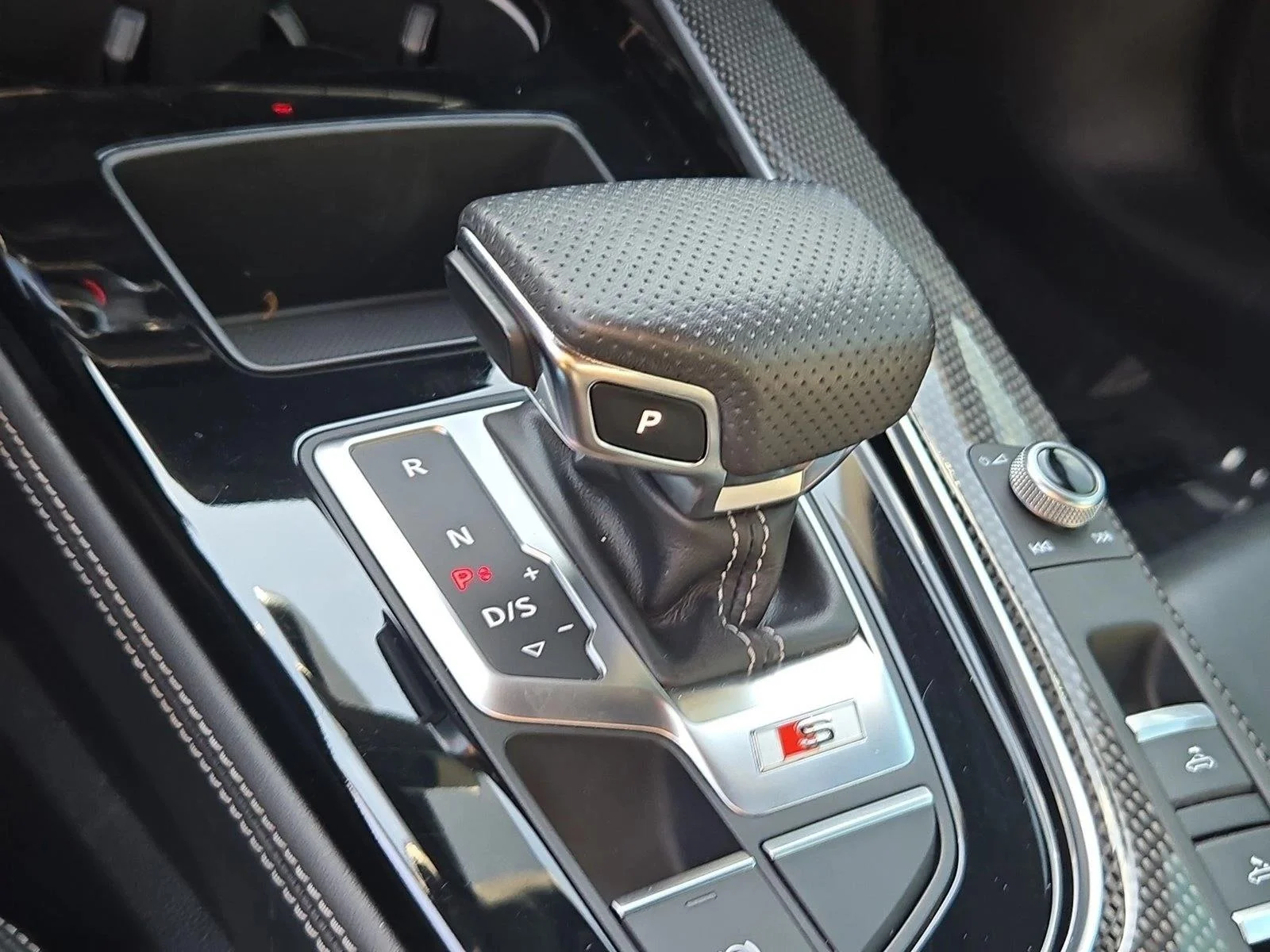 Used 2022 Tango Red Metallic/Black Roof Audi Premium Plus image 12