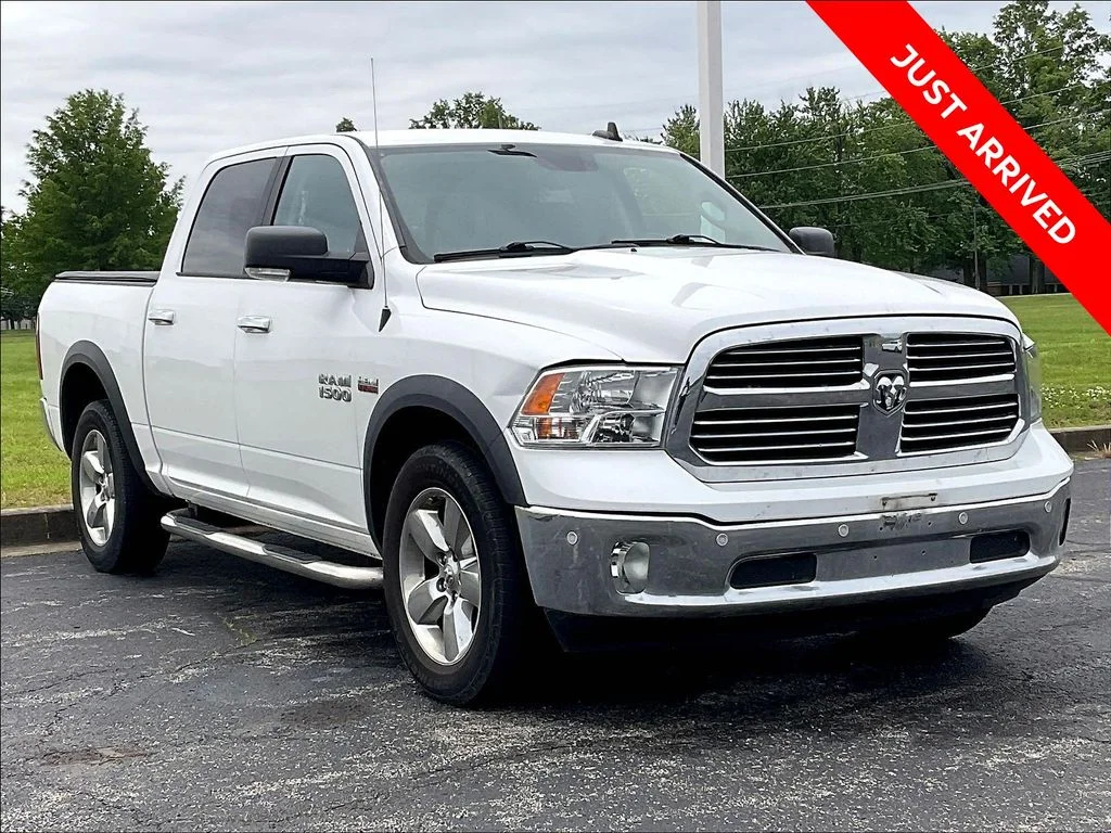 2017 RAM 1500 Big Horn 4x4 Crew Cab 5'7's photo