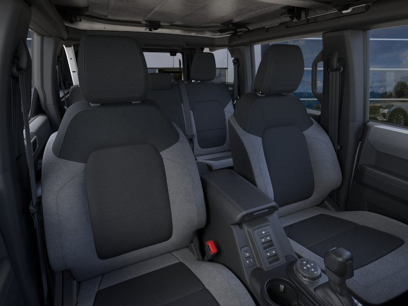 2025 Ford Bronco 4-Door Base - Photo 10