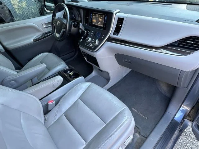 Used 2015 Shoreline Blue Pearl Toyota  image 34