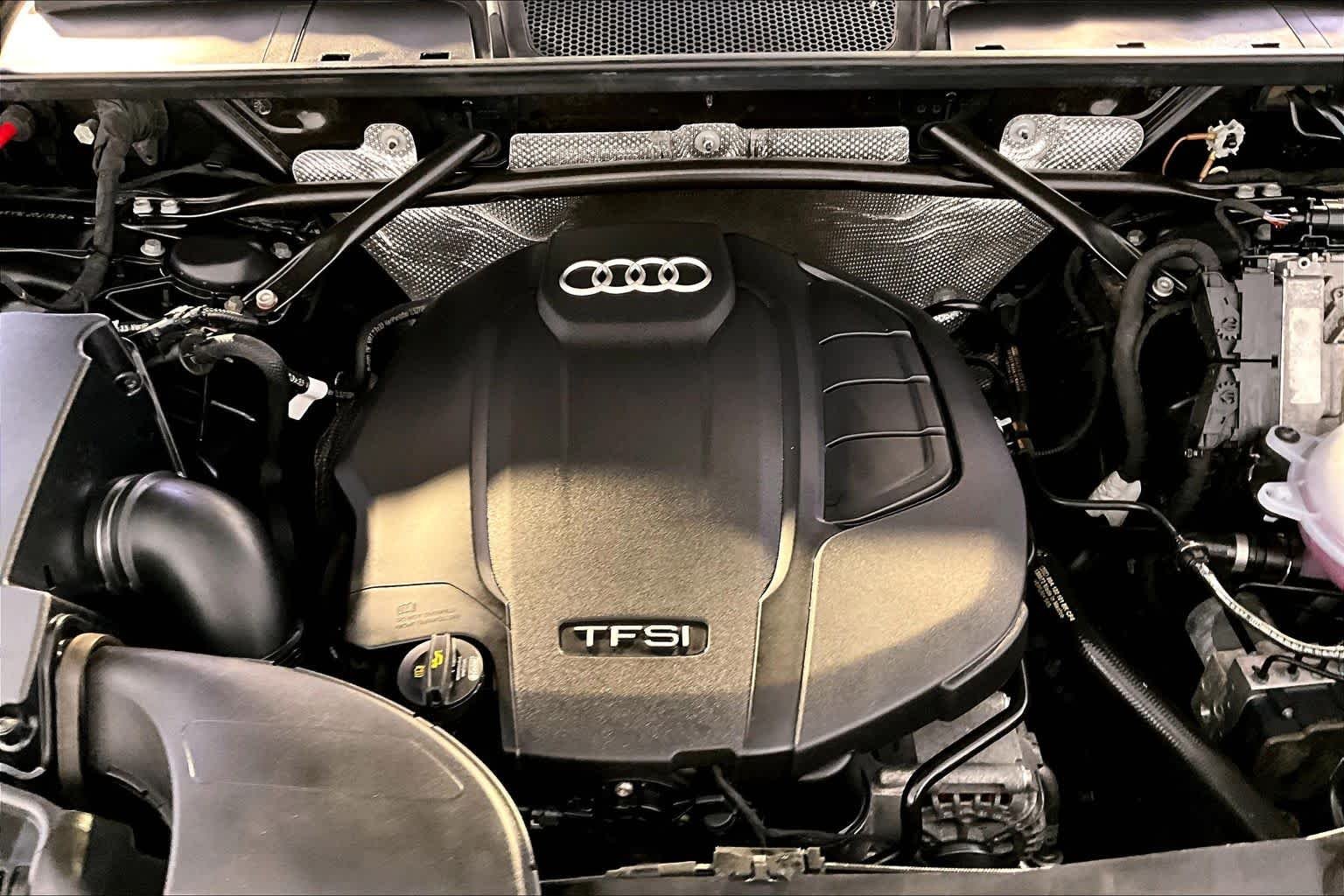 Used 2020 Mythos Black Metallic Audi Premium Plus image 31
