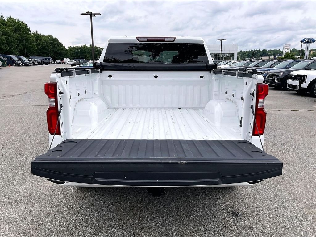 Used 2023 White Chevrolet RST image 34