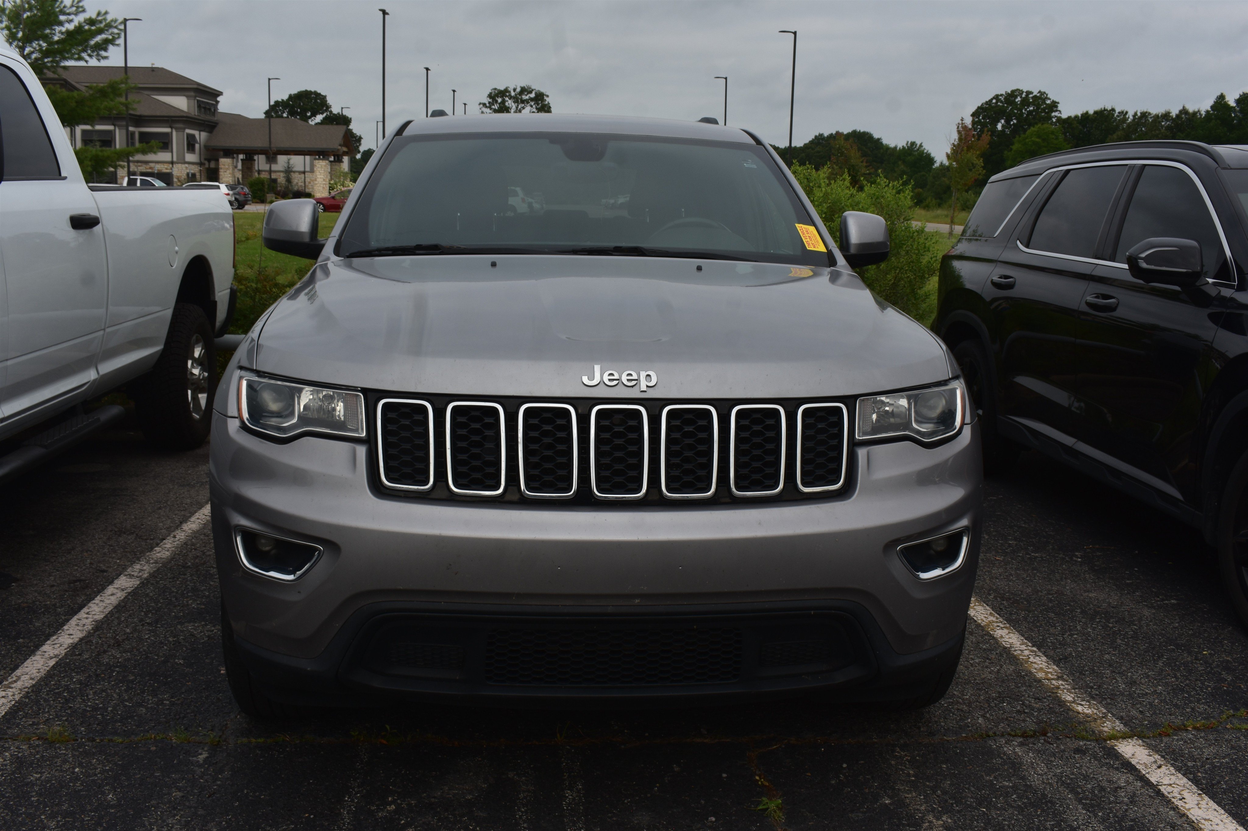 Used 2017 Billet Silver Metallic Clearcoat Jeep Laredo image 2