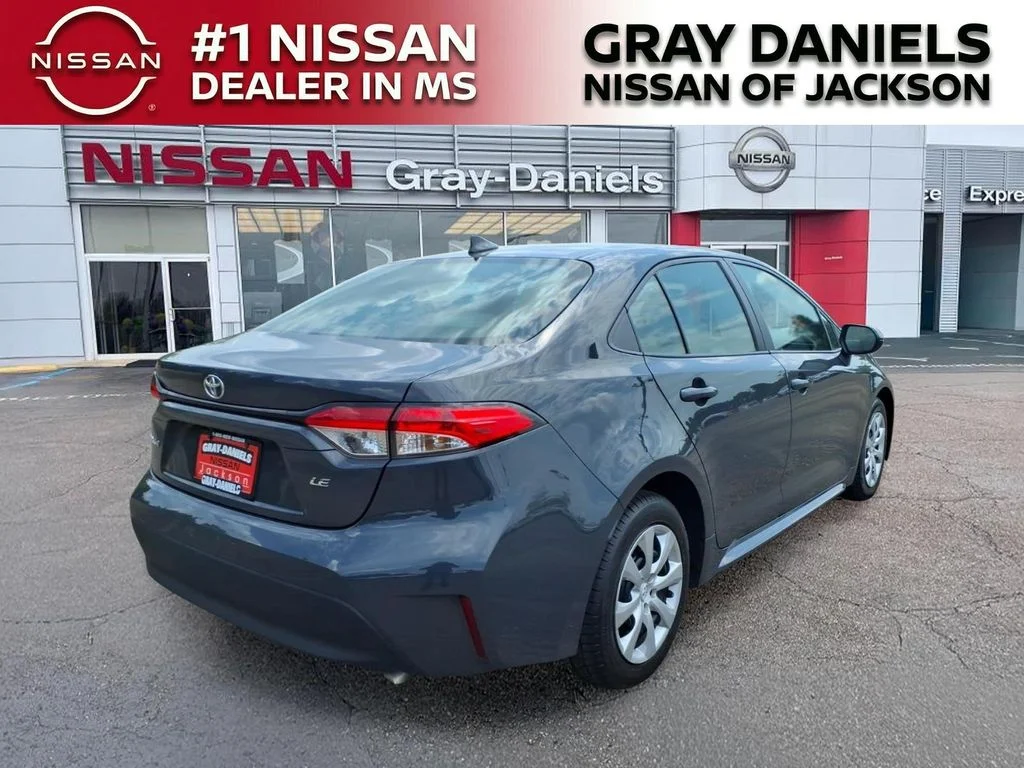 Used 2024  Toyota LE image 7