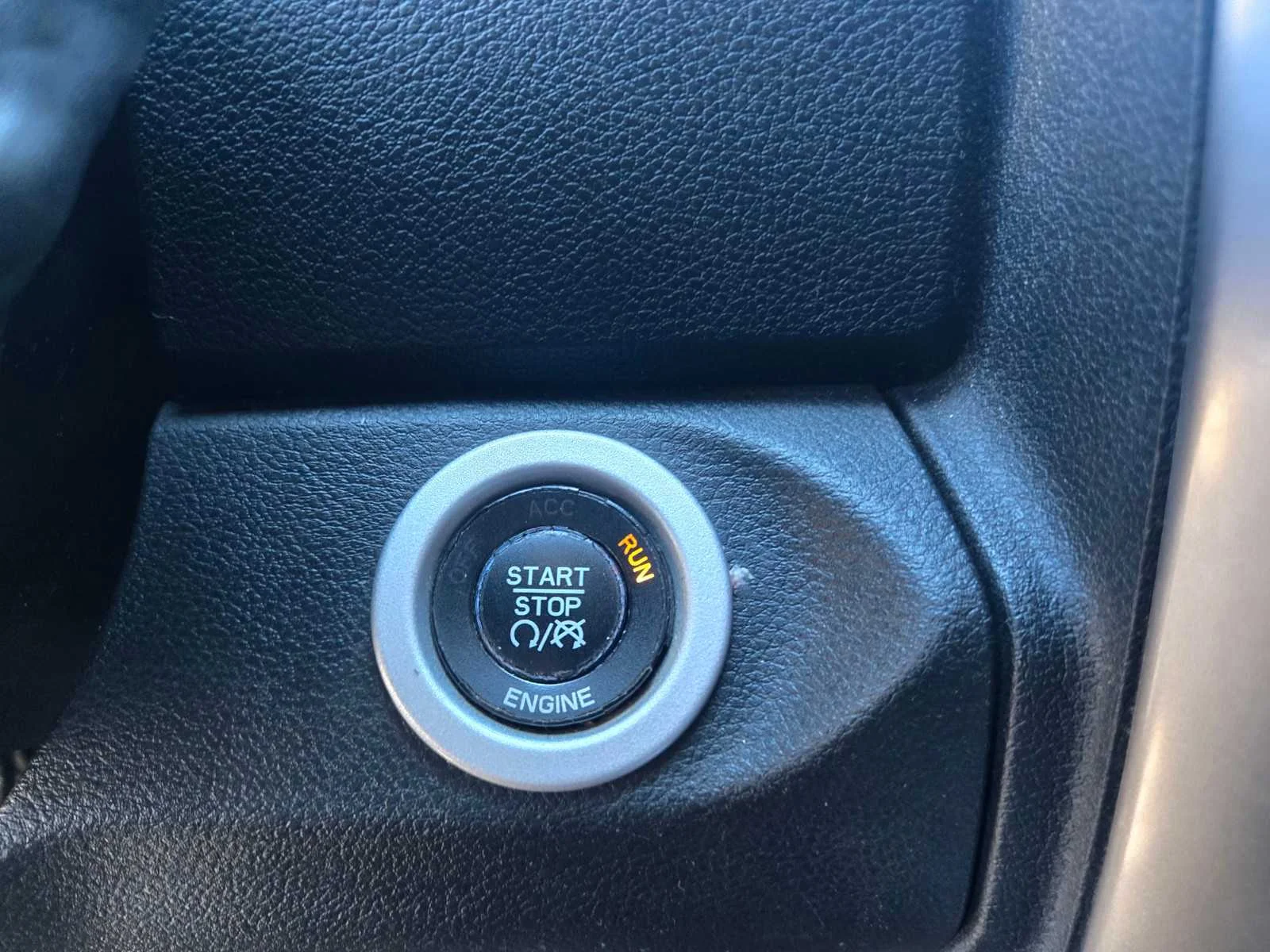 Used 2016  Ram Longhorn Limited image 20