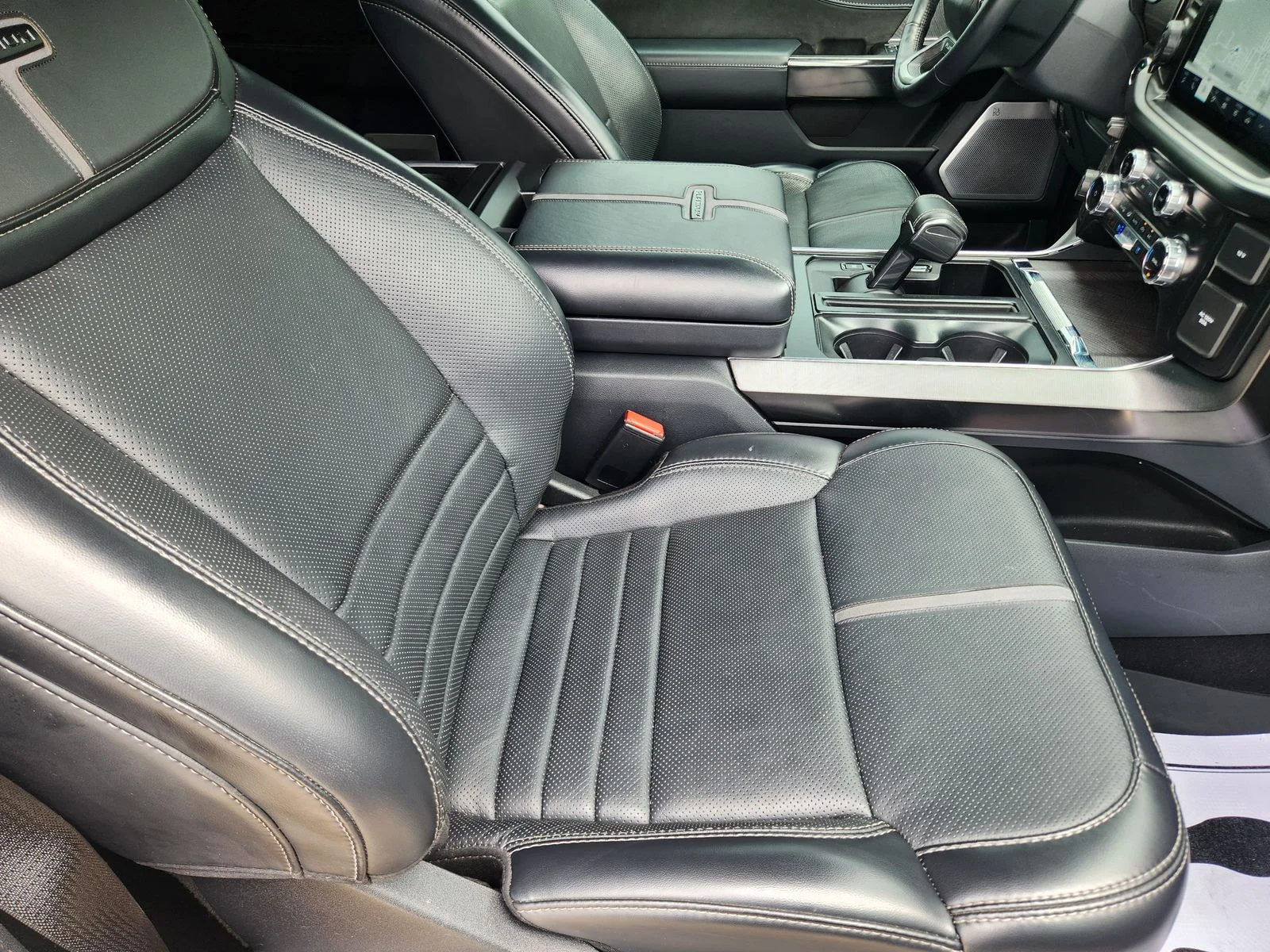 Used 2023 White Ford Platinum image 13