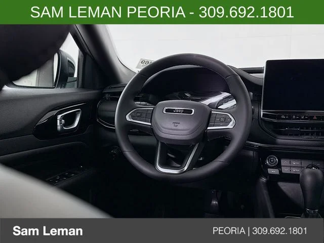 New 2026 White Jeep Latitude image 11