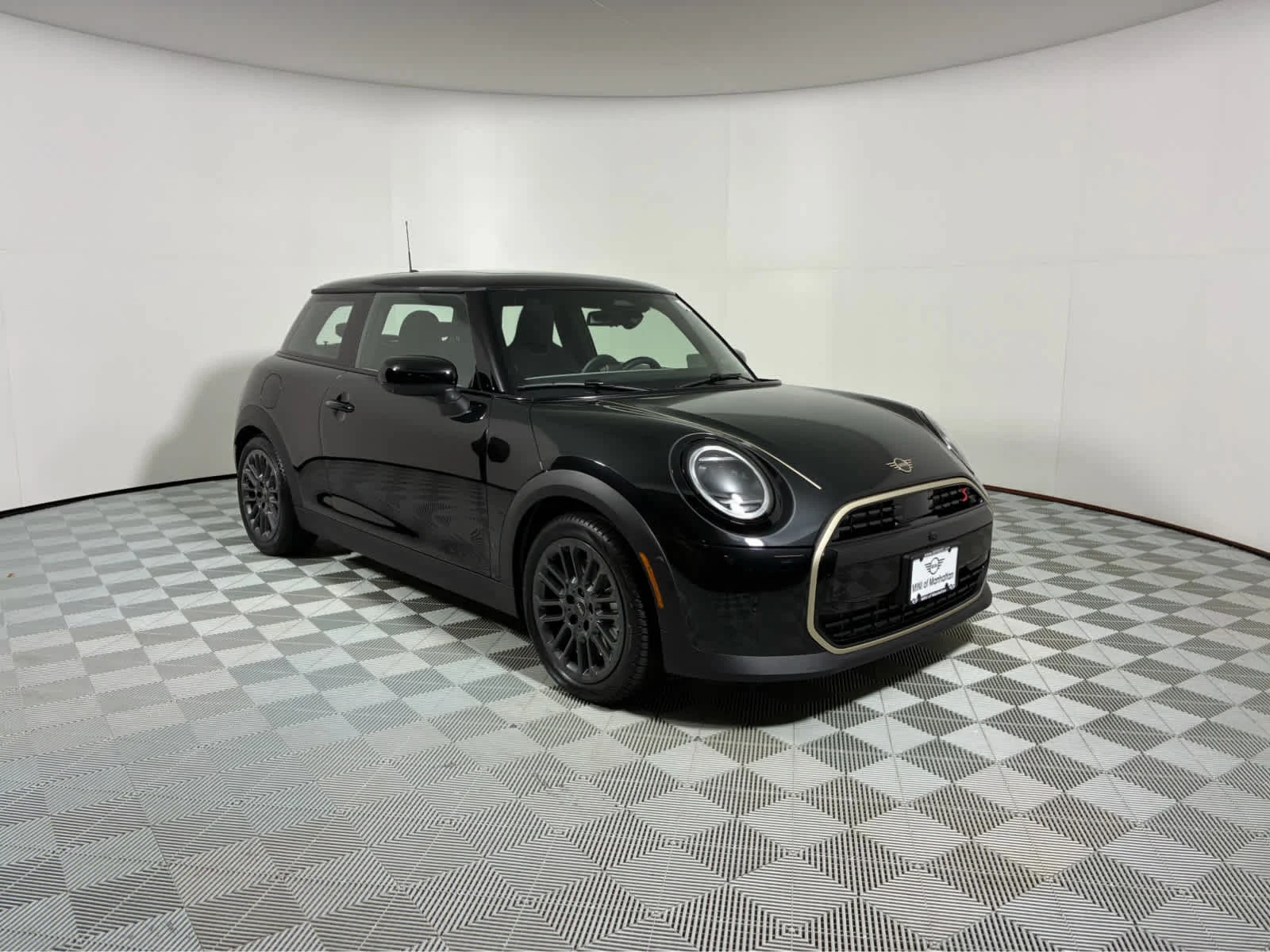 2026 MINI 2 Door Iconic