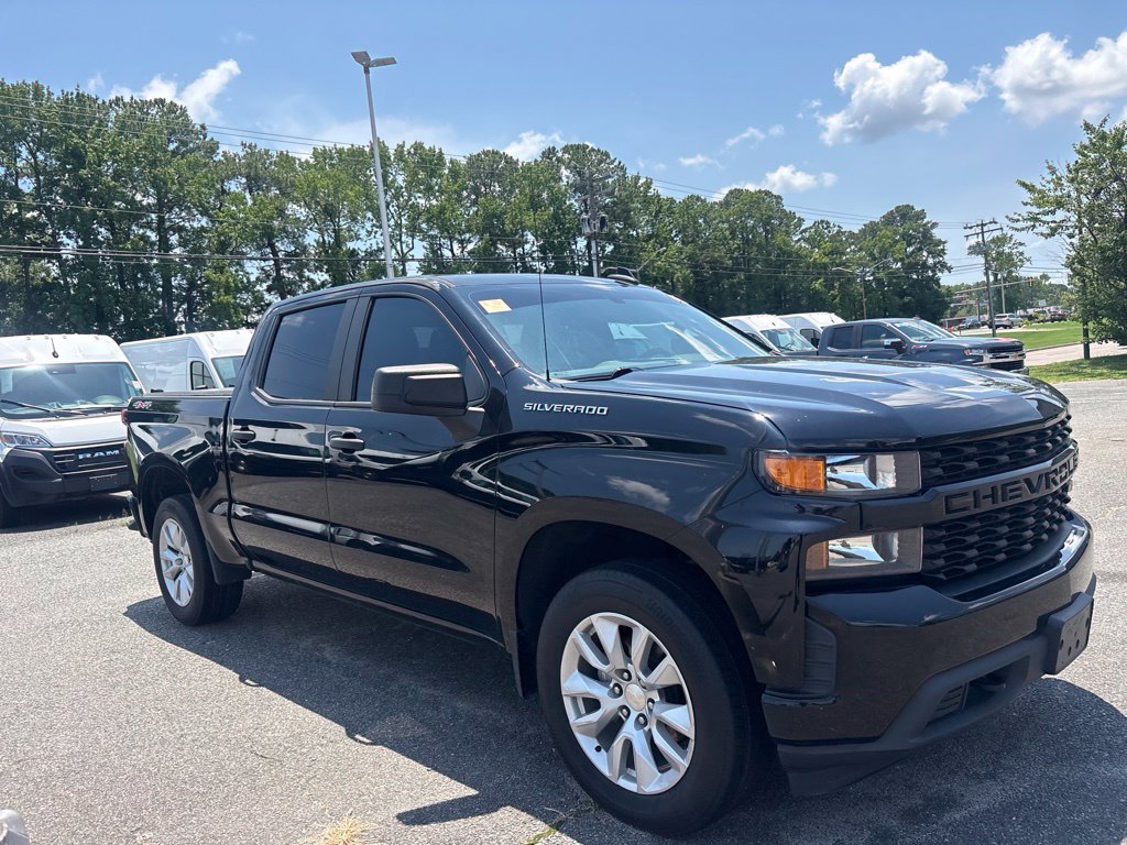 Used 2022 Black Chevrolet Custom image 11