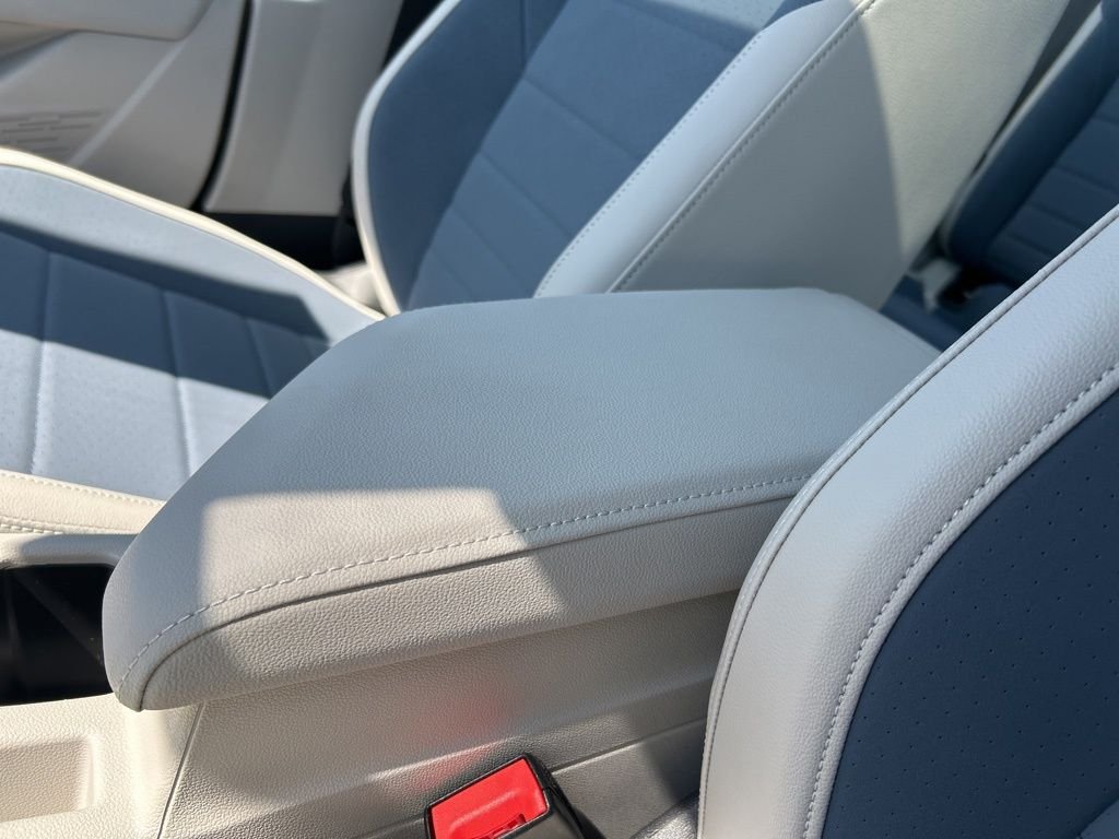 New 2026 White Volkswagen 1.5T SE image 38