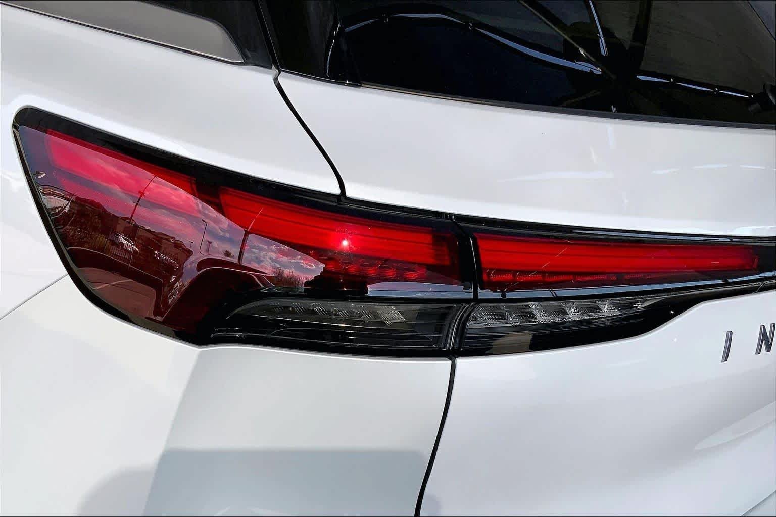 Used 2026 Radiant White INFINITI PURE image 29