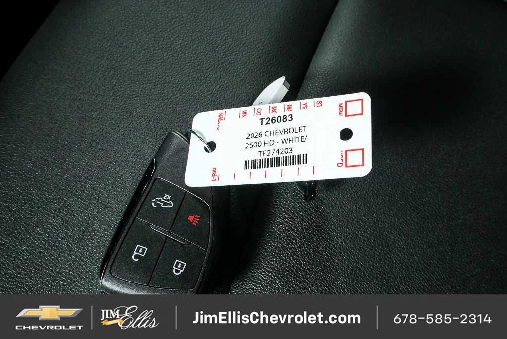 New 2026 Summit White Chevrolet WT image 32
