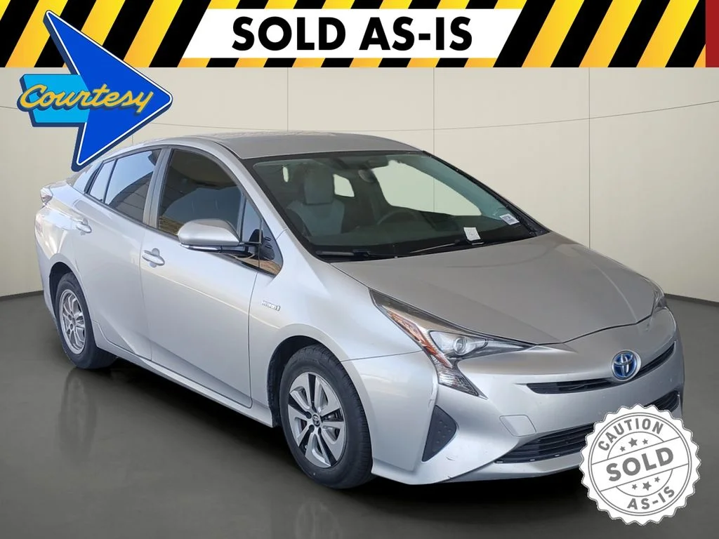 2016 Toyota Prius Three's photo