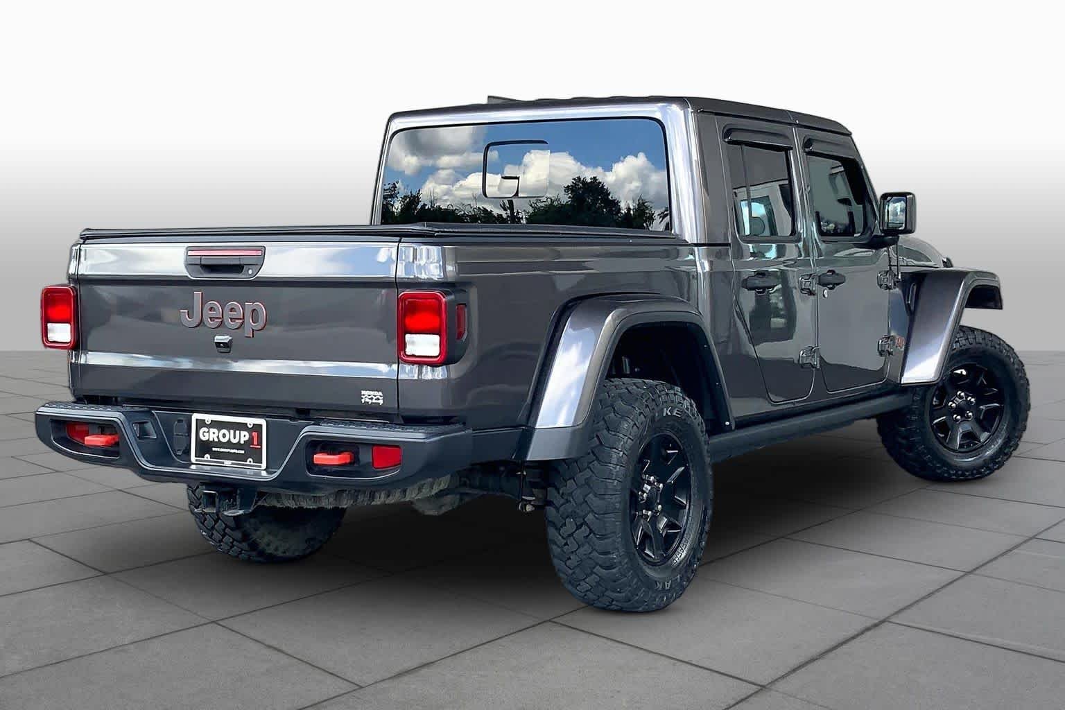 Used 2021 Granite Crystal Metallic Clearcoat Jeep Mojave image 13