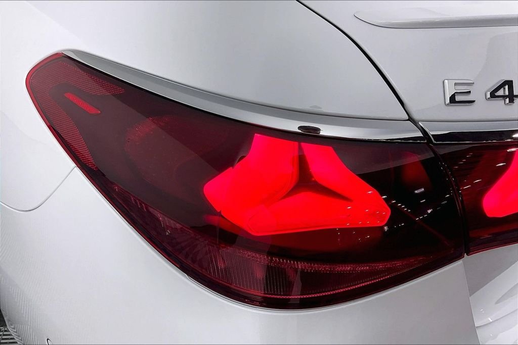 2026 Mercedes-Benz E-Class E450 - Photo 24