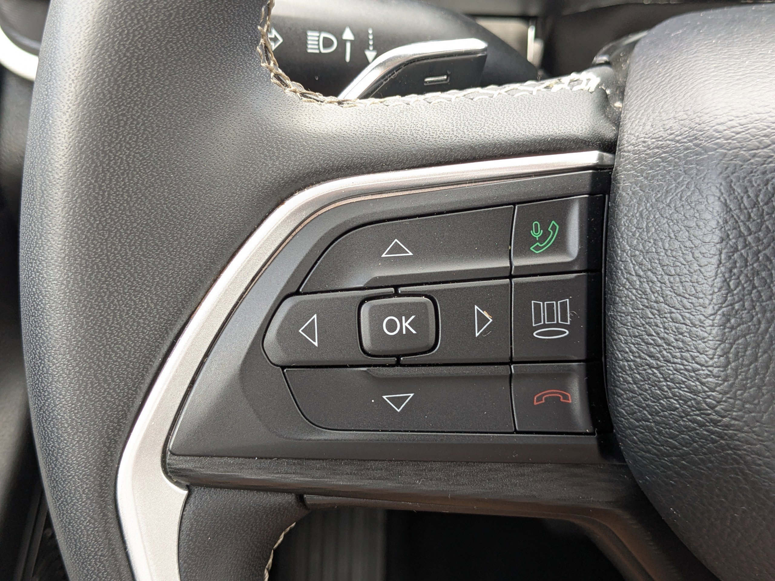 2023 Jeep Grand Cherokee L Laredo - Photo 30