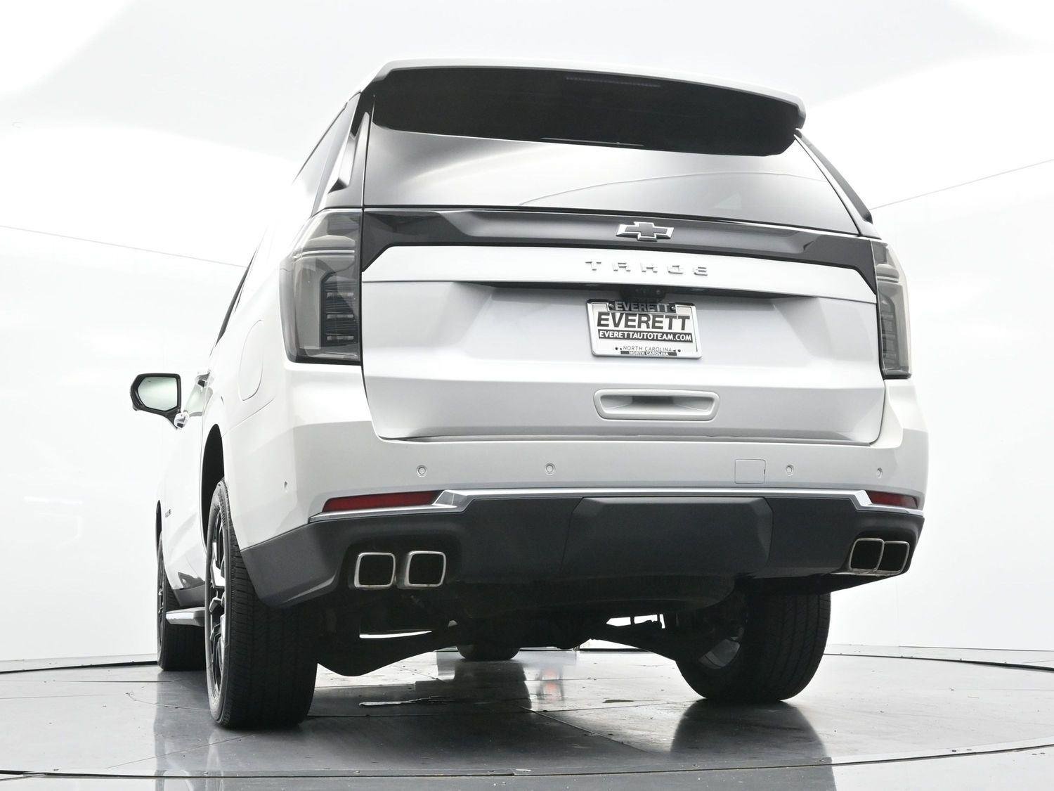 Used 2025 Iridescent Pearl Tricoat Chevrolet High Country image 48