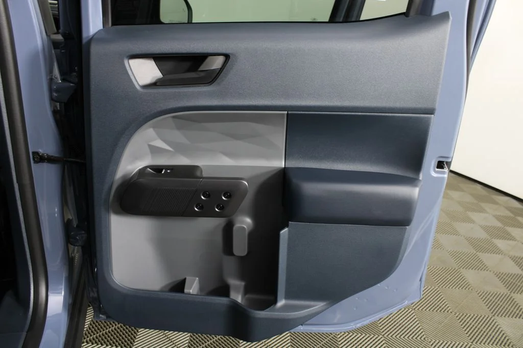 New 2026 Azure Gray Metallic Tri-Coat Ford XLT image 9