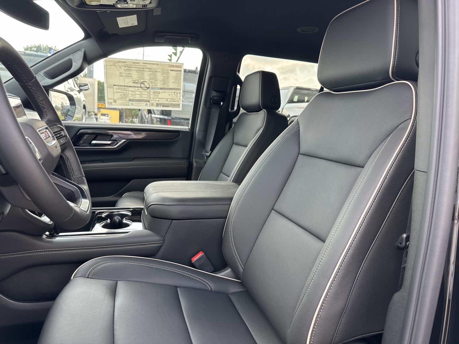 2026 GMC Yukon Elevation - Photo 10