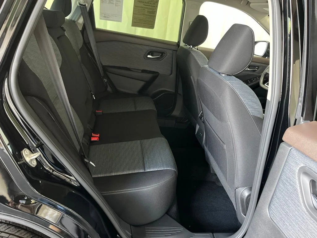 Used 2023 Black Nissan SV image 18