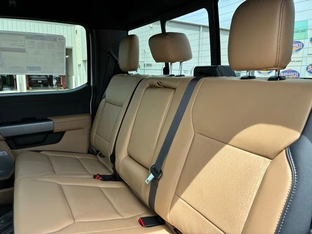 New 2026 Oxford White Ford Lariat image 9