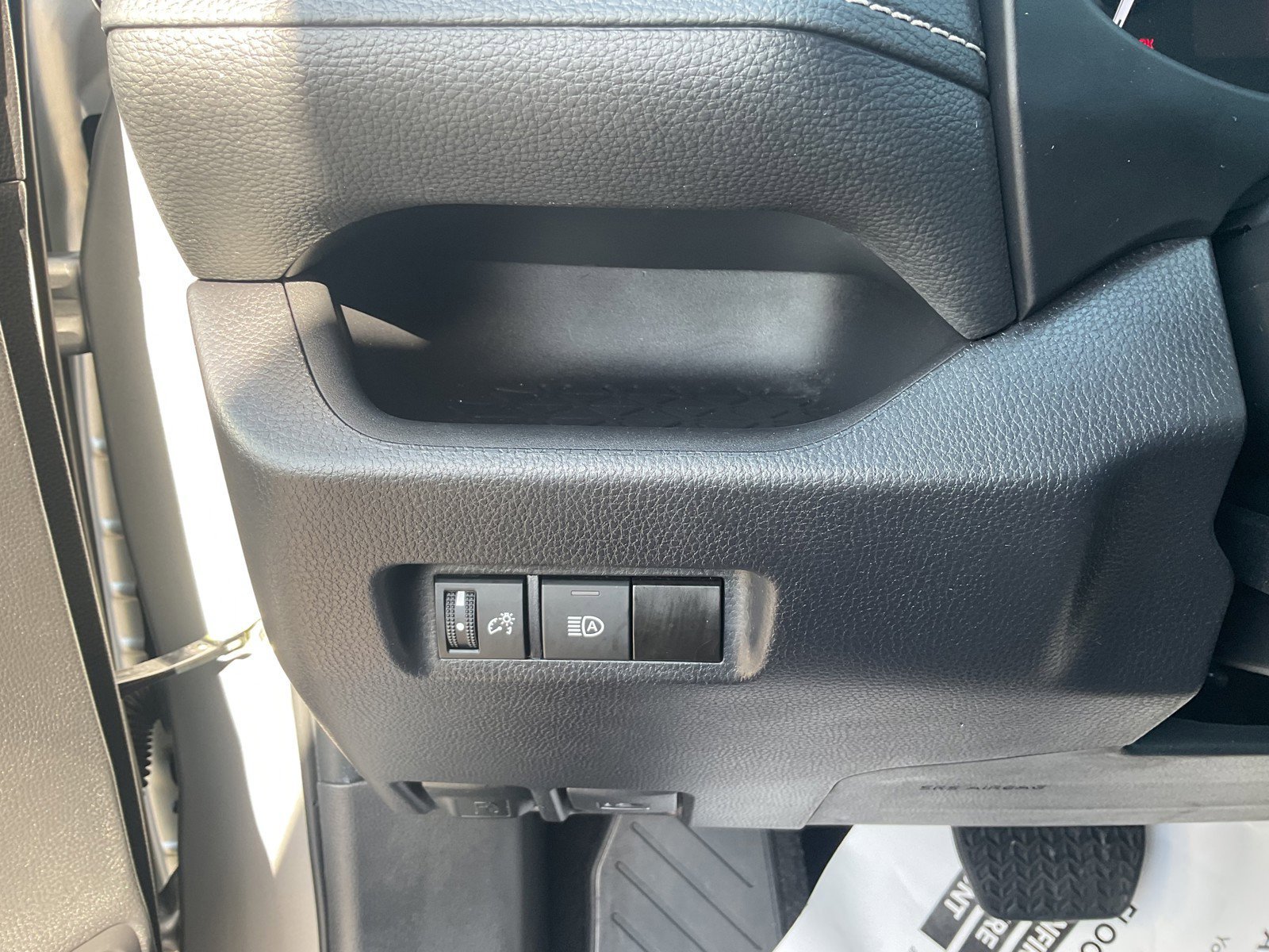 Used 2024 Silver Sky Metallic Toyota LE image 28
