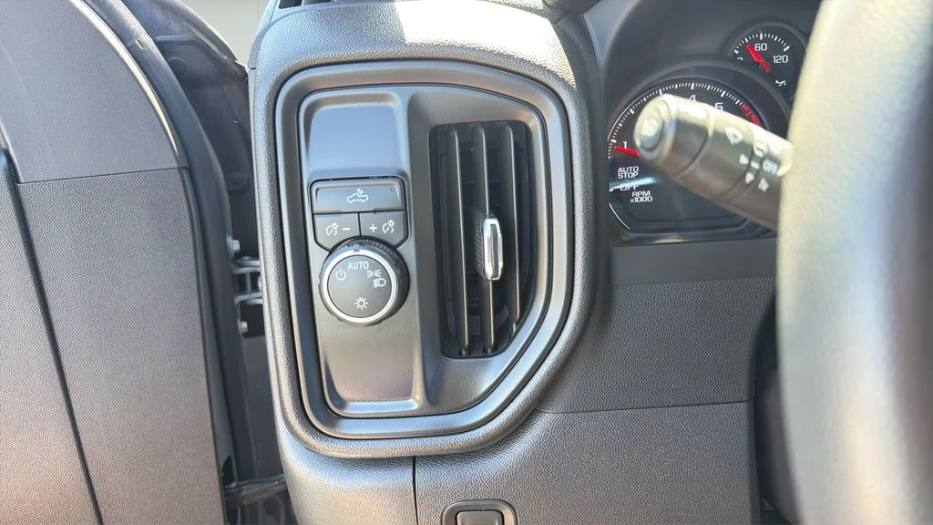 Used 2024 Gray Chevrolet Custom image 28