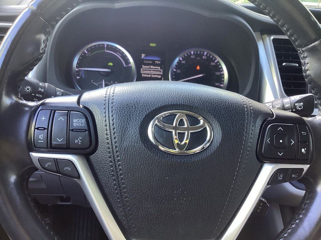 Used 2019 Blue Toyota XLE image 24