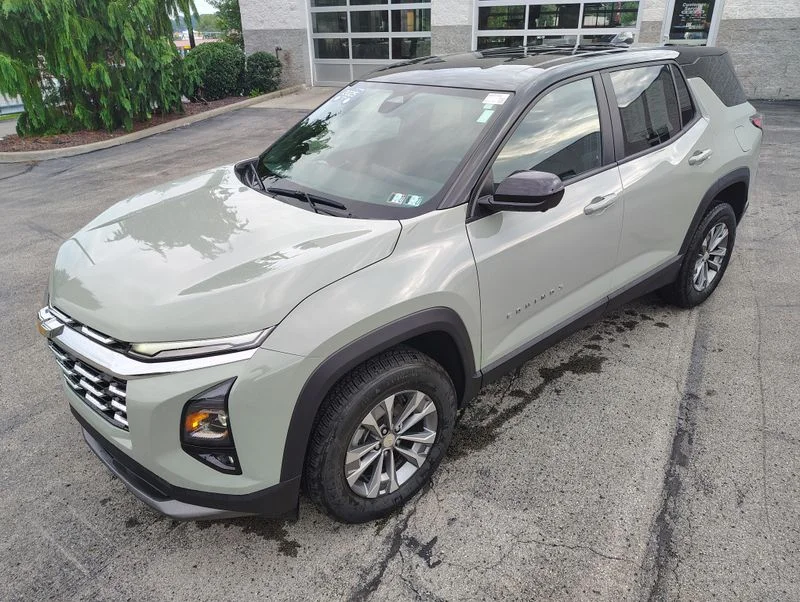 Used 2025 Green Chevrolet LT image 11