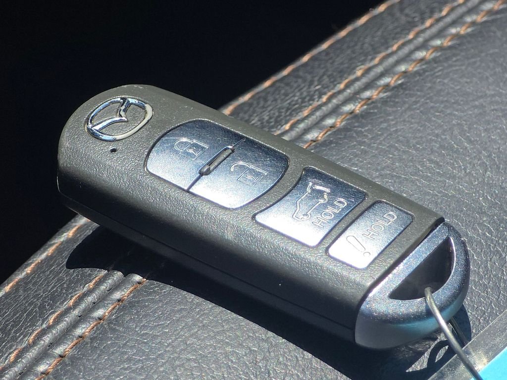 Used 2019 Sonic Silver Metallic Mazda Grand Touring image 33